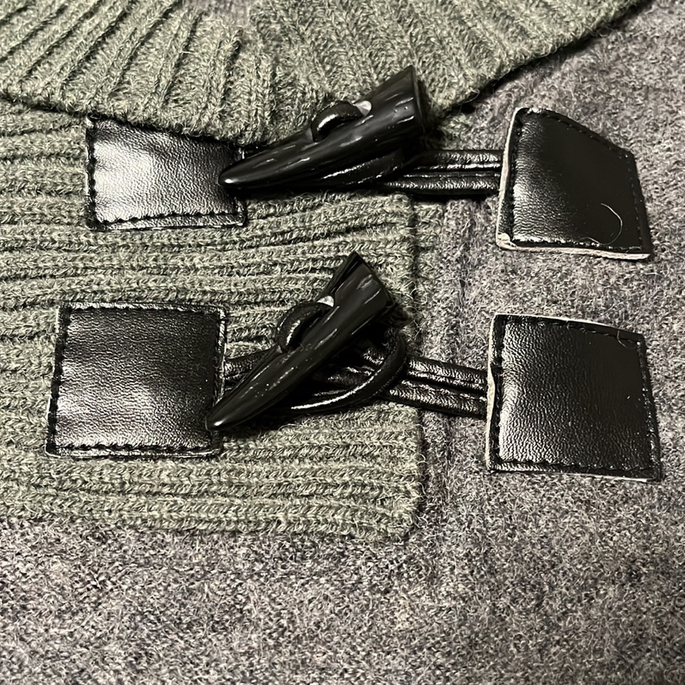 Green and Grey Poncho Shawl - Picture 3 of 5
